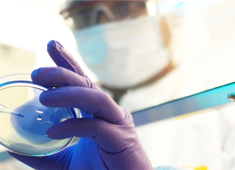 ¿Por qué humidificar cuartos limpios?